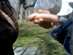 აყვავებულ slut გვიჩვენებს, რამდენად ღრმა არის მისი სიყვარული