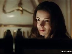 Pretty Presley Hart- ის shaved pussy romped კარგი აუზი